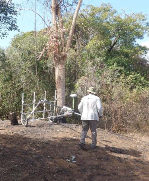 Magnetometry survey of a burial mound in Mapoon, Queensland
(Source: E. St Pierre).